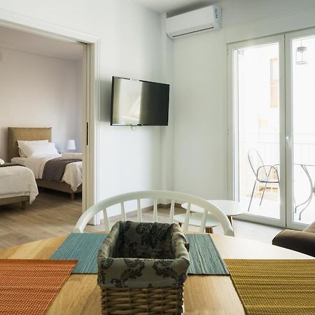 Comfort Zone Apartment In The Heart Of أثينا المظهر الخارجي الصورة