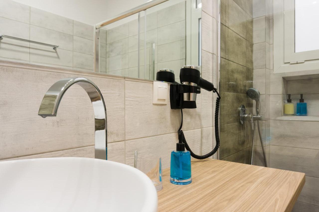 Comfort Zone Apartment In The Heart Of أثينا المظهر الخارجي الصورة